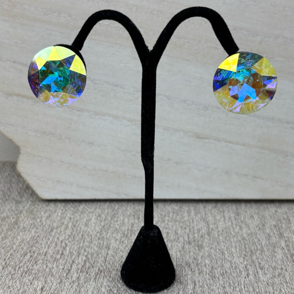 Vintage aurora borealis clip on earrings